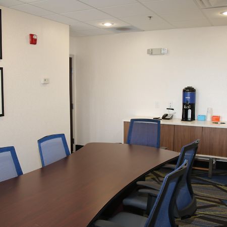 Holiday Inn Express By Ihg Douglas Exterior foto